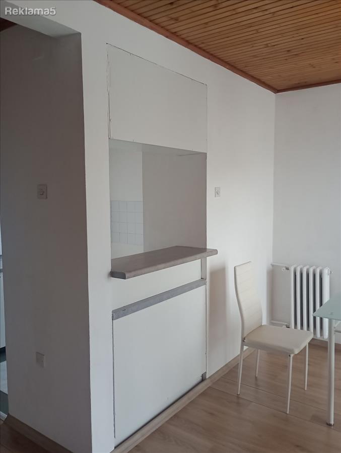 Се издава стан на две нивоа  Капиштец